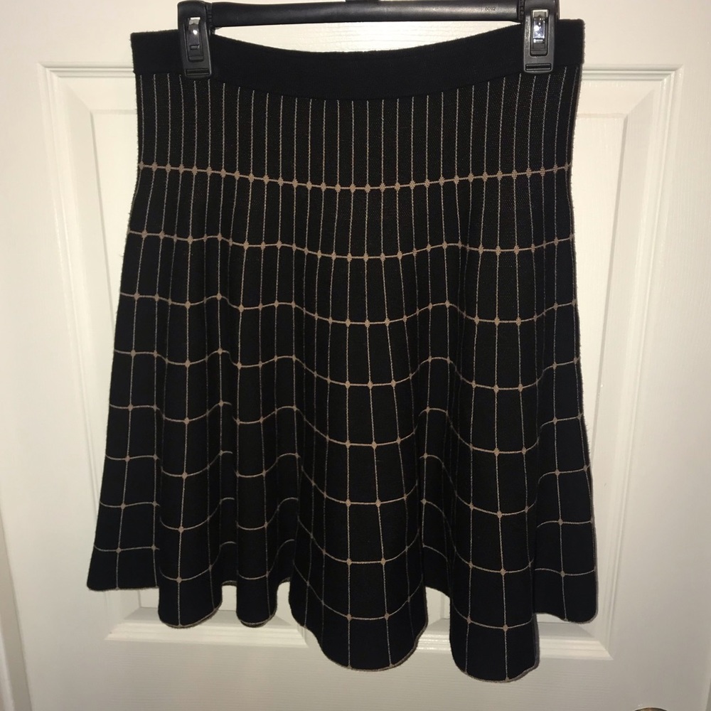 GRACE ELEMENTS Black & Beige Thick Knit Skirt